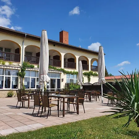 Rebschule Hotel 3*
