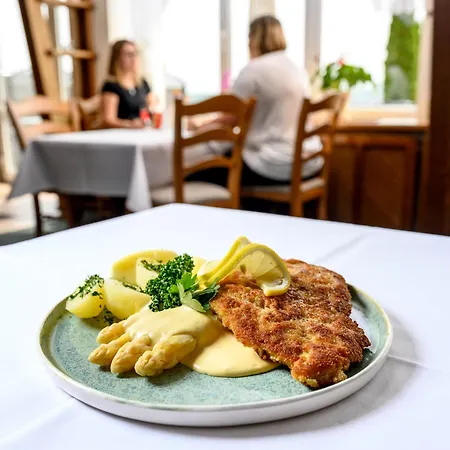 Hotel Rebschule Freyburg