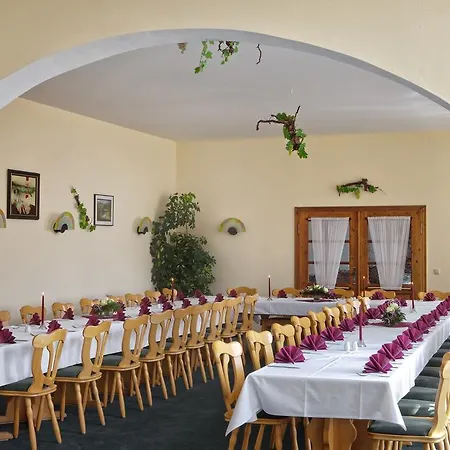 Hotel Rebschule 3*