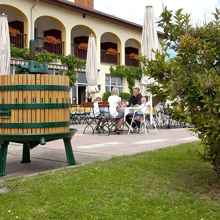 Rebschule Hotell